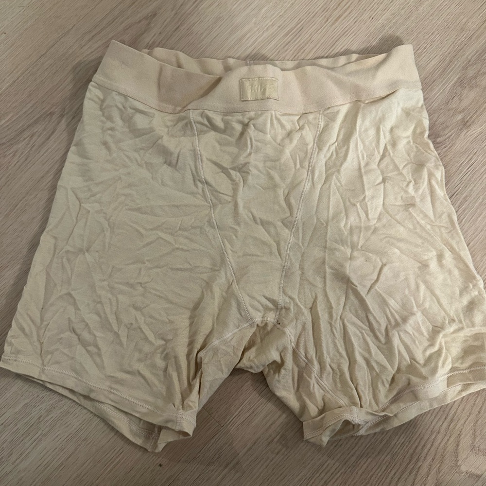 Skims boyfriend boxer nude